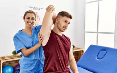 Encuentra atención cercana con una fisioterapeuta mujer